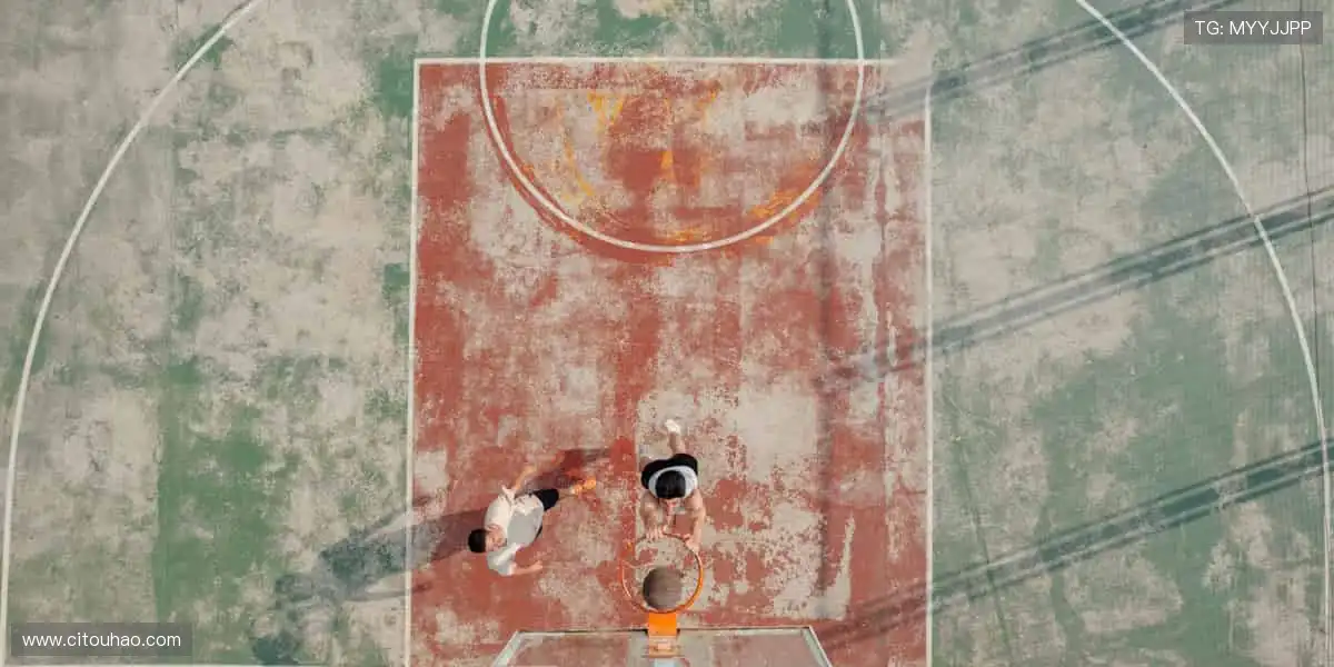 💥实时弹幕互动,与全球球迷共沸腾!⚽️